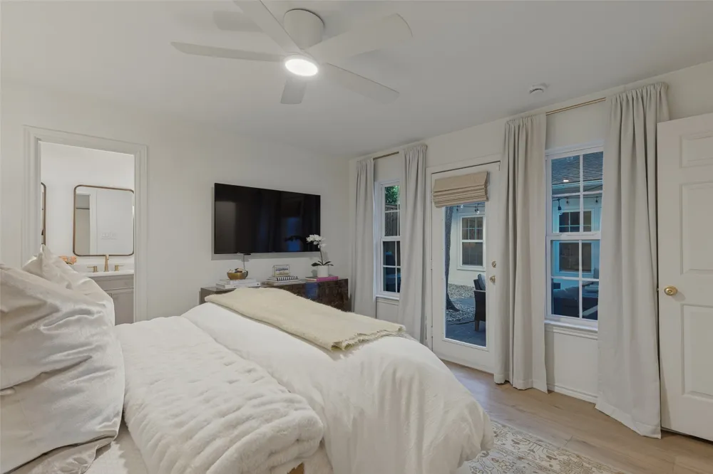 6042 Mercedes Avenue Dallas, TX 75206
