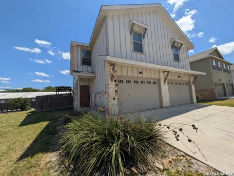 319 Untermaier St