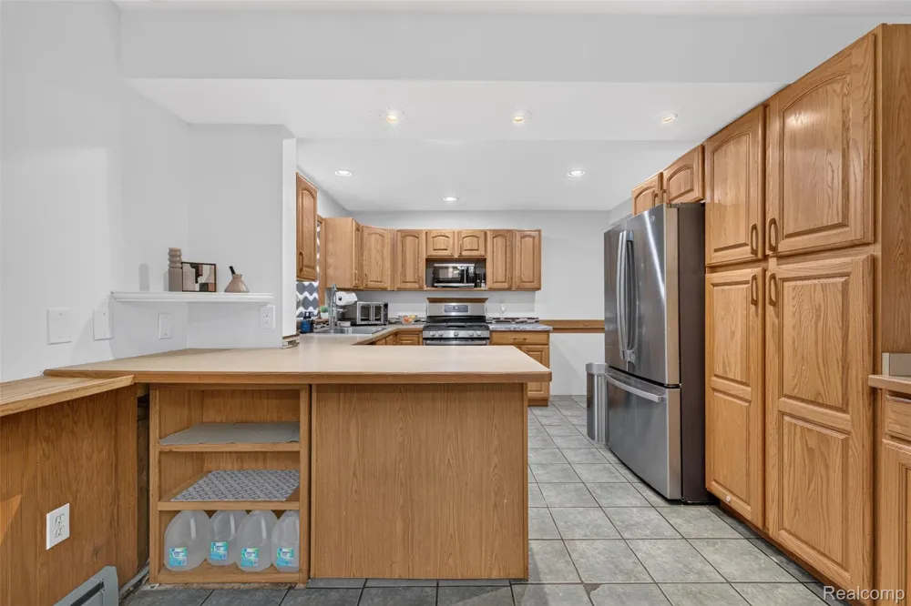 1155 Dolane Boulevard White Lake Charter Township, MI 48383