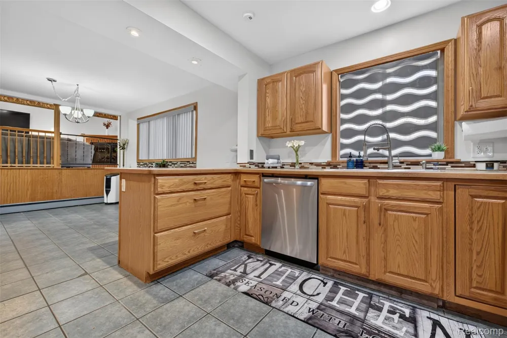 1155 Dolane Boulevard White Lake Charter Township, MI 48383
