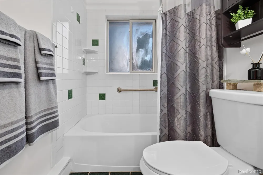 1155 Dolane Boulevard White Lake Charter Township, MI 48383