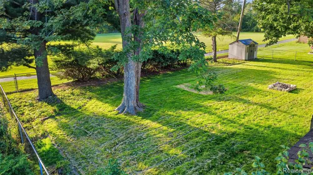 1155 Dolane Boulevard White Lake Charter Township, MI 48383