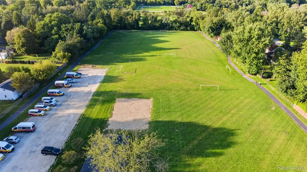 1155 Dolane Boulevard White Lake Charter Township, MI 48383