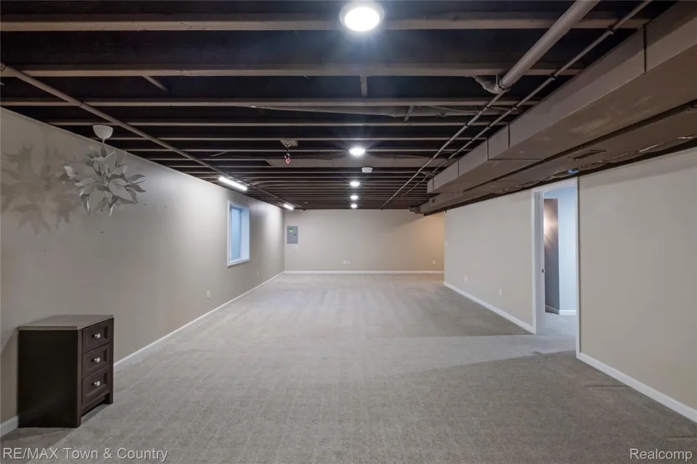 7070 Cambridge Drive #12 Flushing Charter Township, MI 48433