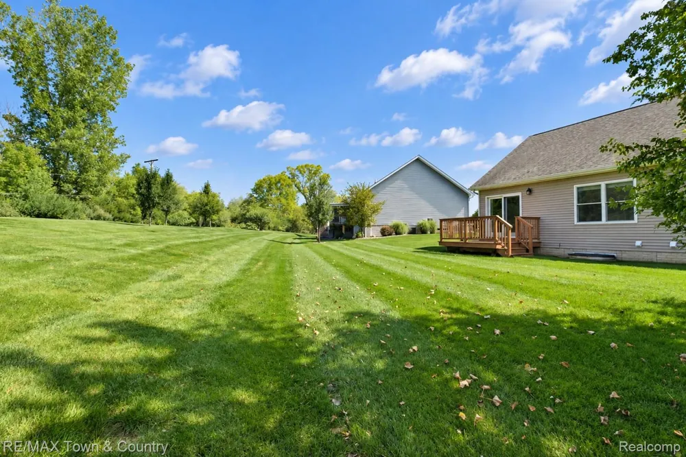 7070 Cambridge Drive #12 Flushing Charter Township, MI 48433