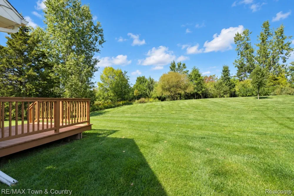 7070 Cambridge Drive #12 Flushing Charter Township, MI 48433