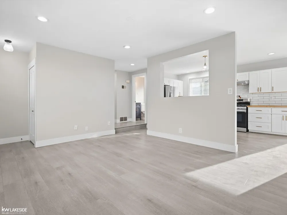 43016 Penny Drive Sterling Heights City, MI 48314