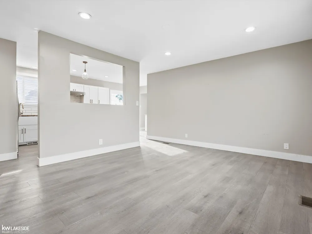 43016 Penny Drive Sterling Heights City, MI 48314
