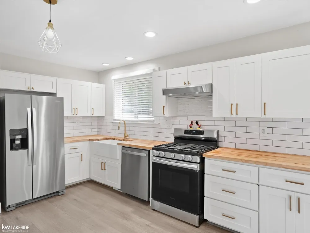 43016 Penny Drive Sterling Heights City, MI 48314