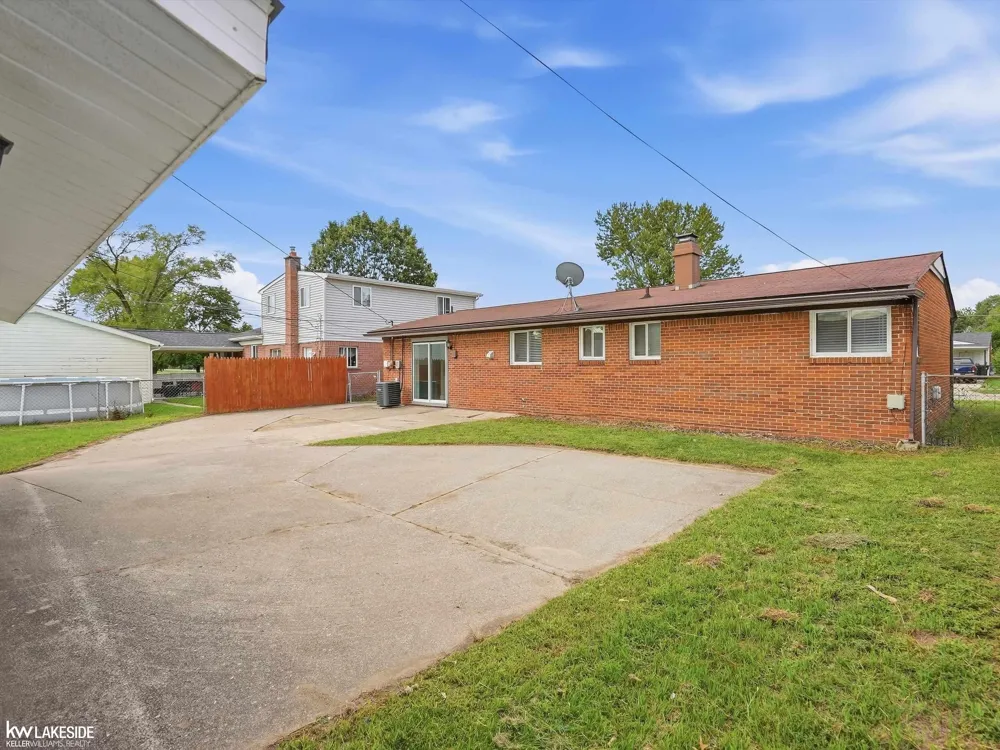 43016 Penny Drive Sterling Heights City, MI 48314