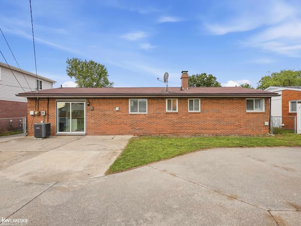 43016 Penny Drive Sterling Heights City, MI 48314