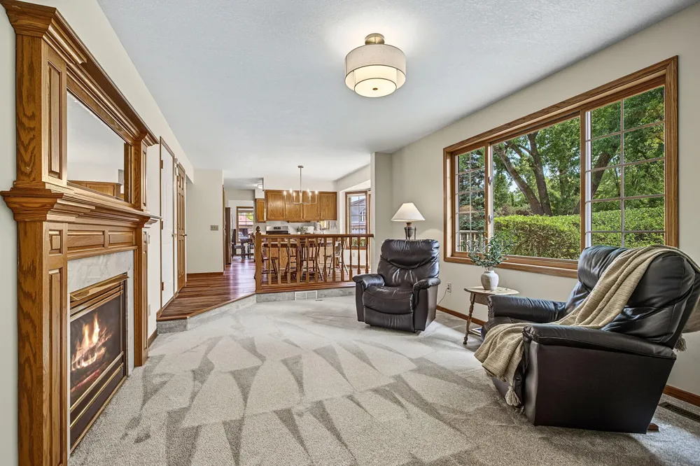 16205 Logarto Lane Lakeville, MN 55044