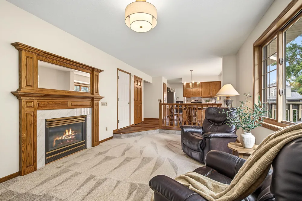 16205 Logarto Lane Lakeville, MN 55044