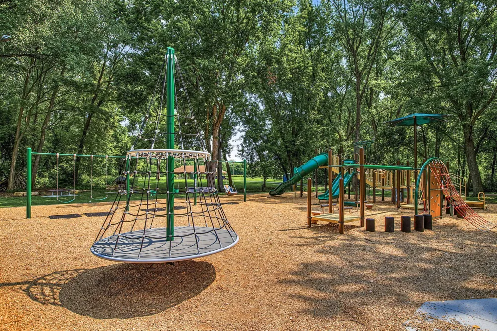 16205 Logarto Lane Lakeville, MN 55044