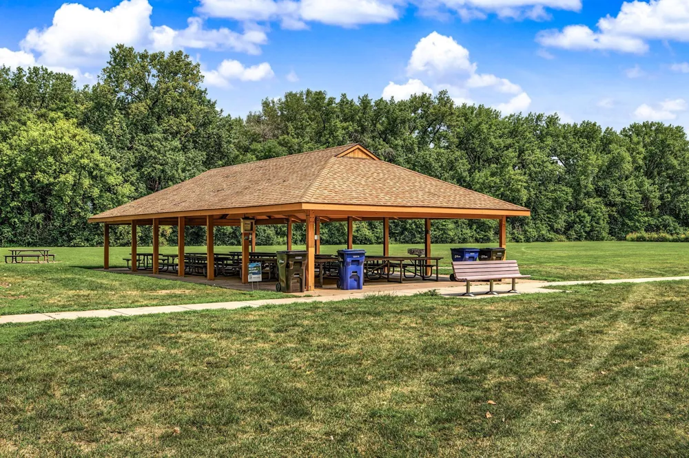 16205 Logarto Lane Lakeville, MN 55044