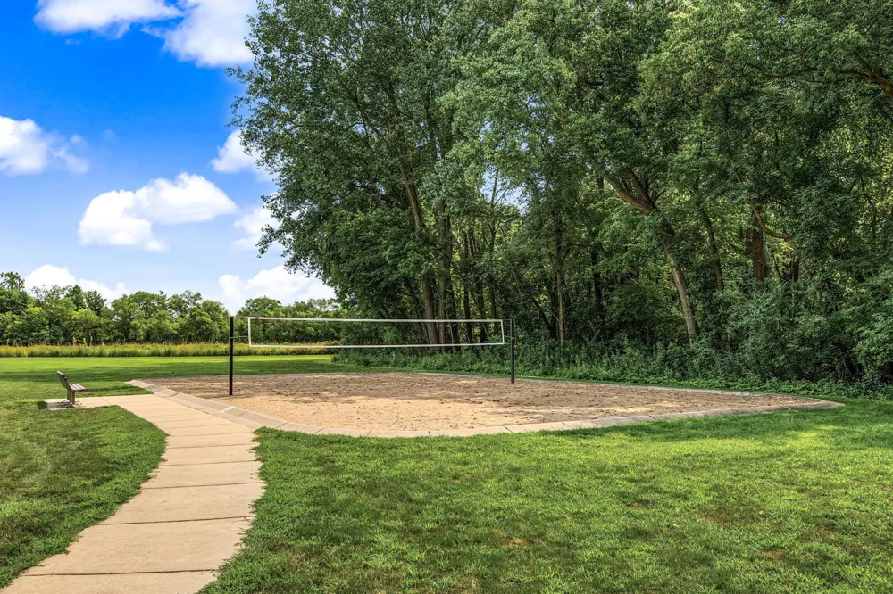 16205 Logarto Lane Lakeville, MN 55044