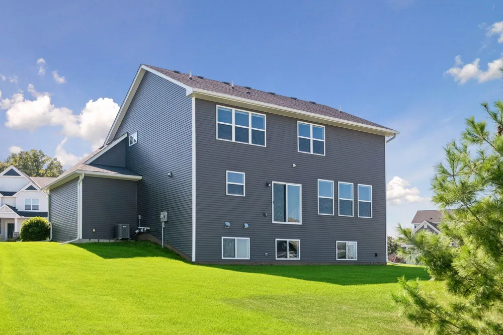 1590 Hackamore Drive Victoria, MN 55386