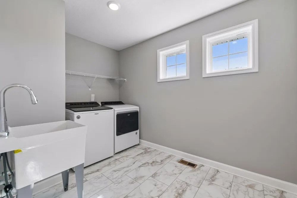 1590 Hackamore Drive Victoria, MN 55386