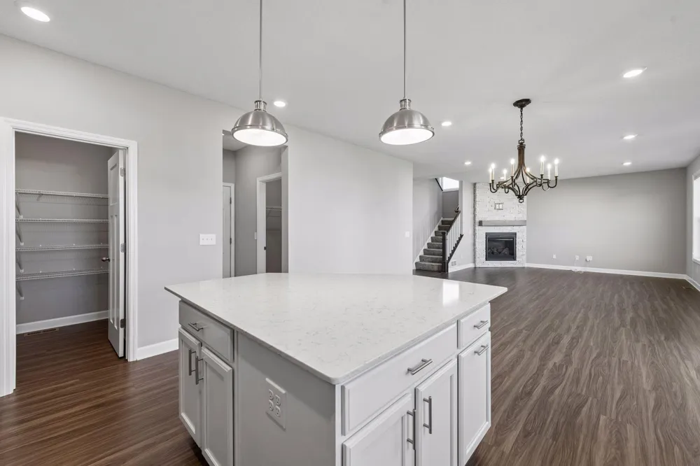 1590 Hackamore Drive Victoria, MN 55386