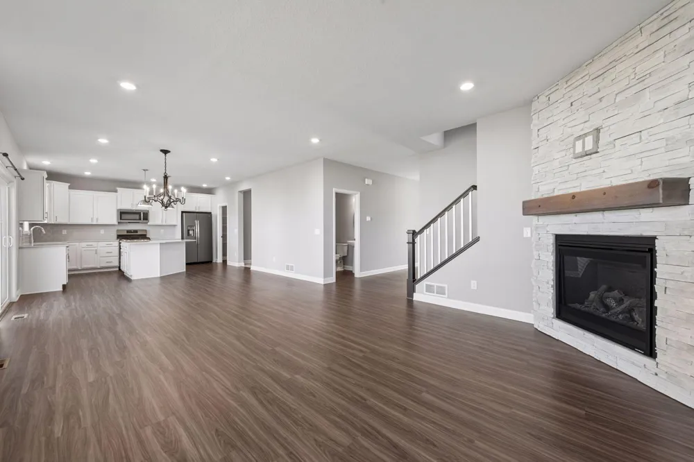 1590 Hackamore Drive Victoria, MN 55386