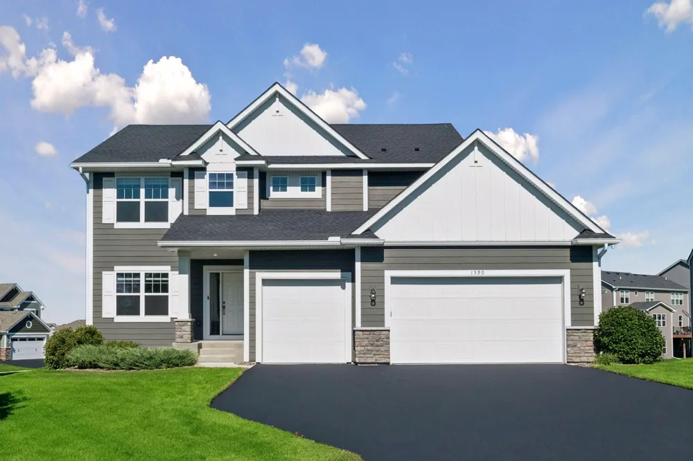 1590 Hackamore Drive Victoria, MN 55386