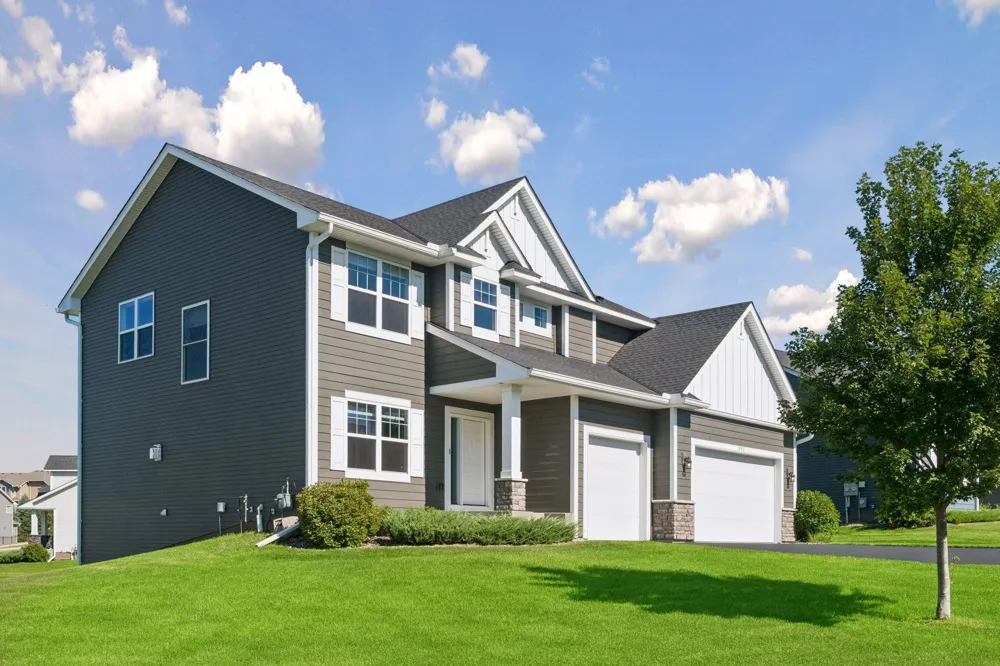 1590 Hackamore Drive Victoria, MN 55386