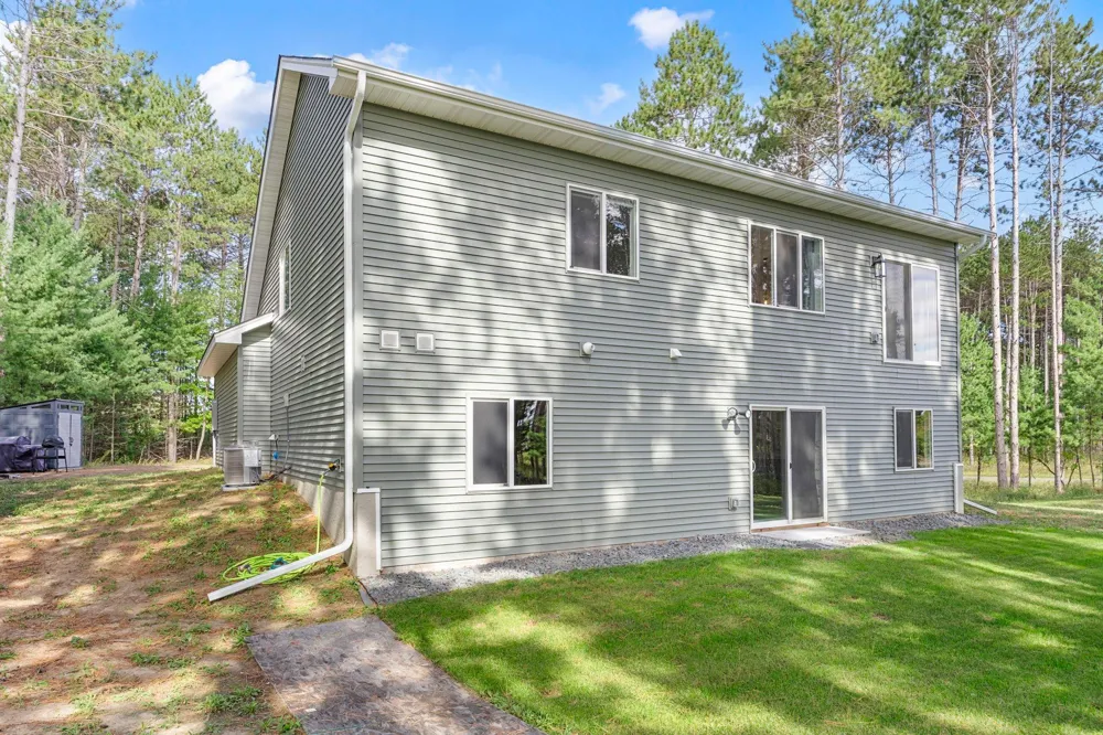 3166 317th Court NW Cambridge, MN 55008