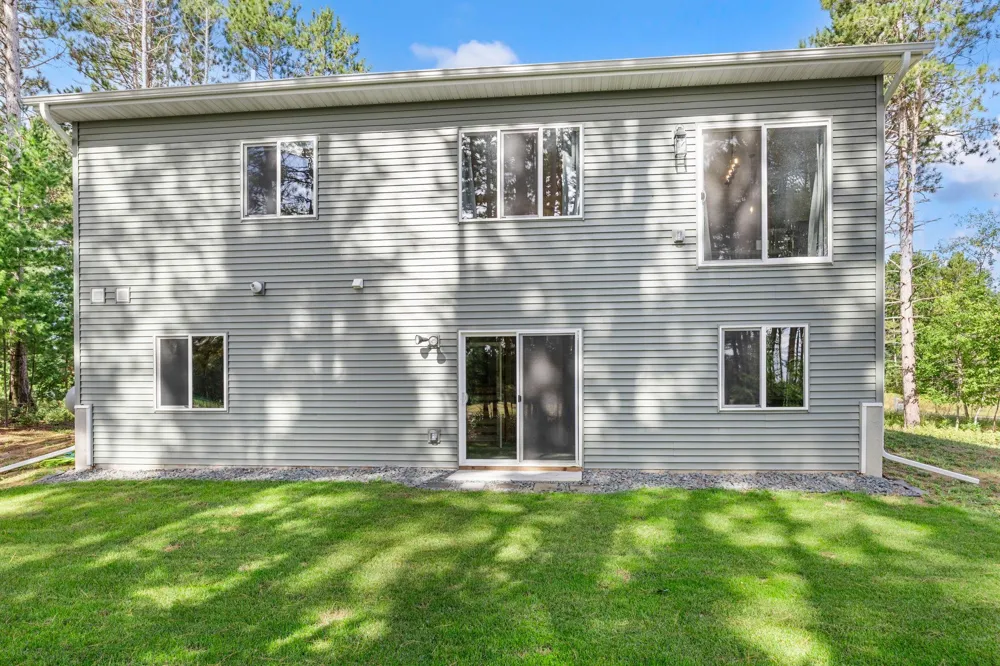 3166 317th Court NW Cambridge, MN 55008