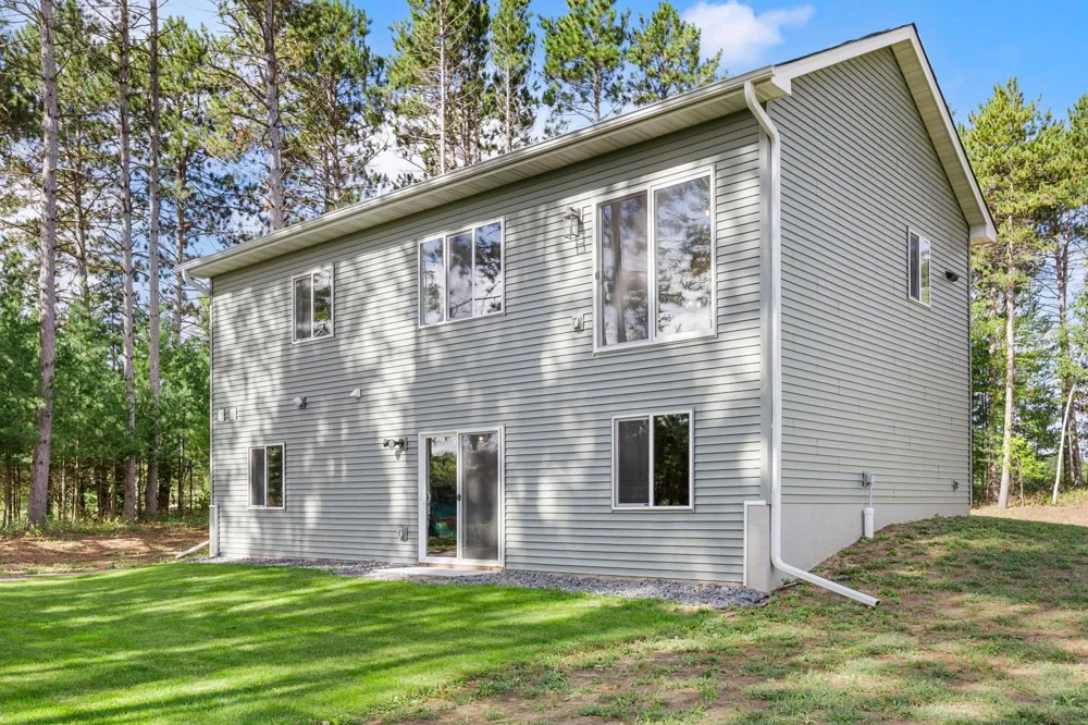 3166 317th Court NW Cambridge, MN 55008