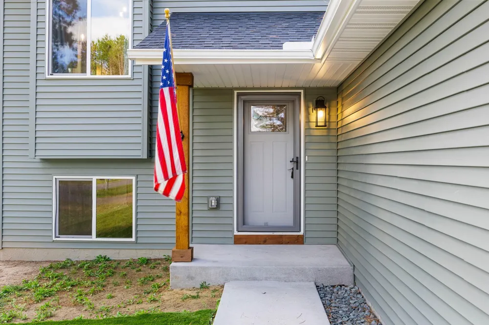 3166 317th Court NW Cambridge, MN 55008
