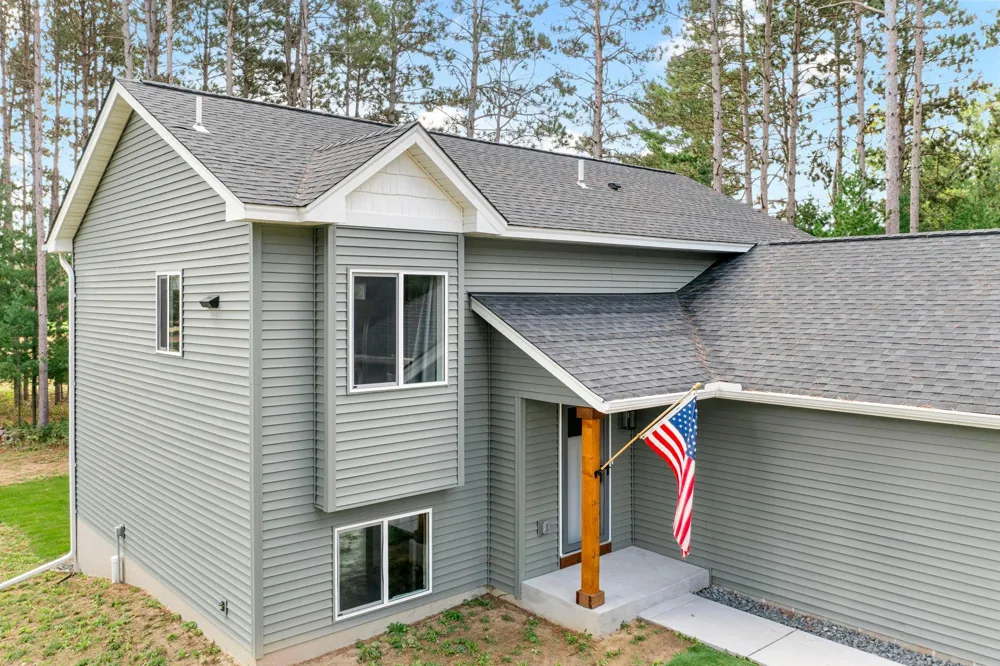 3166 317th Court NW Cambridge, MN 55008