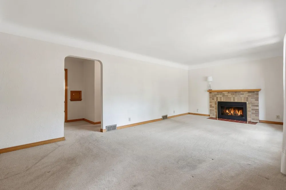 4725 Krech Avenue White Bear Lake, MN 55110
