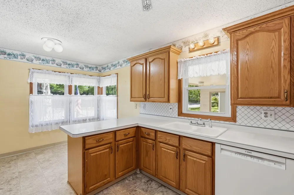 4725 Krech Avenue White Bear Lake, MN 55110