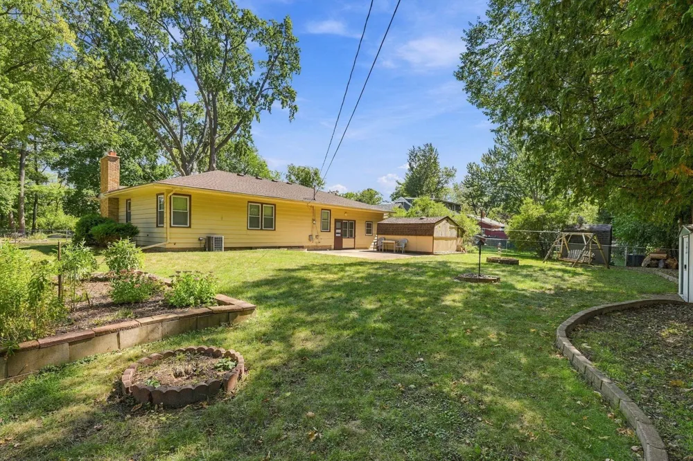 4725 Krech Avenue White Bear Lake, MN 55110