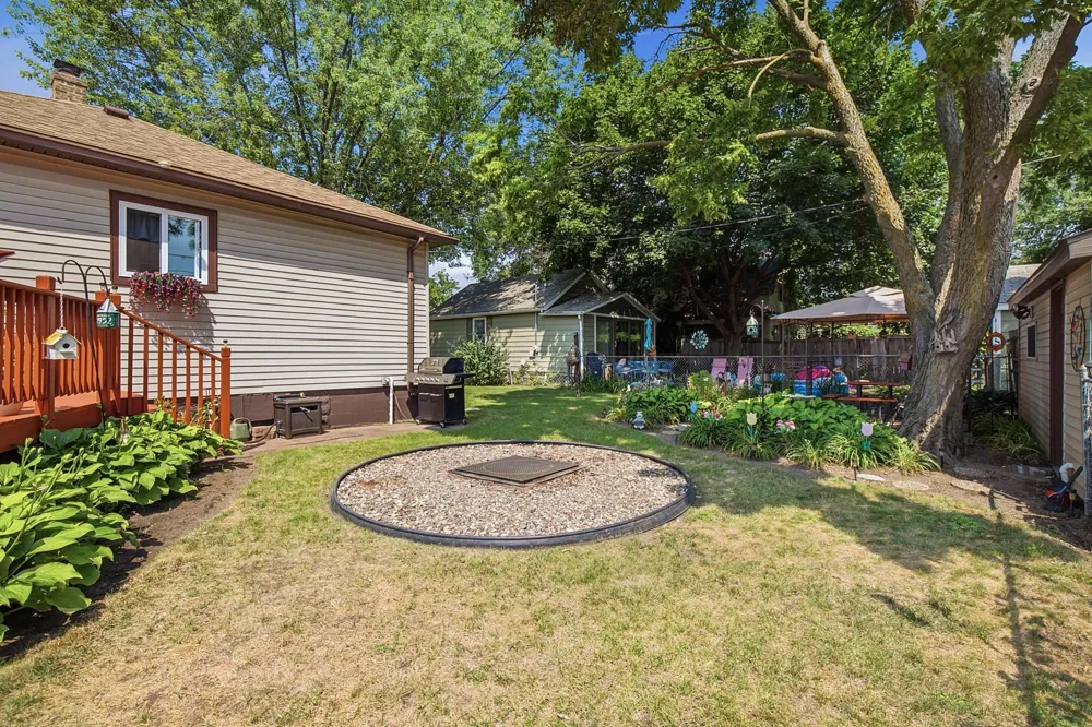125 3rd Avenue S South Saint Paul, MN 55075