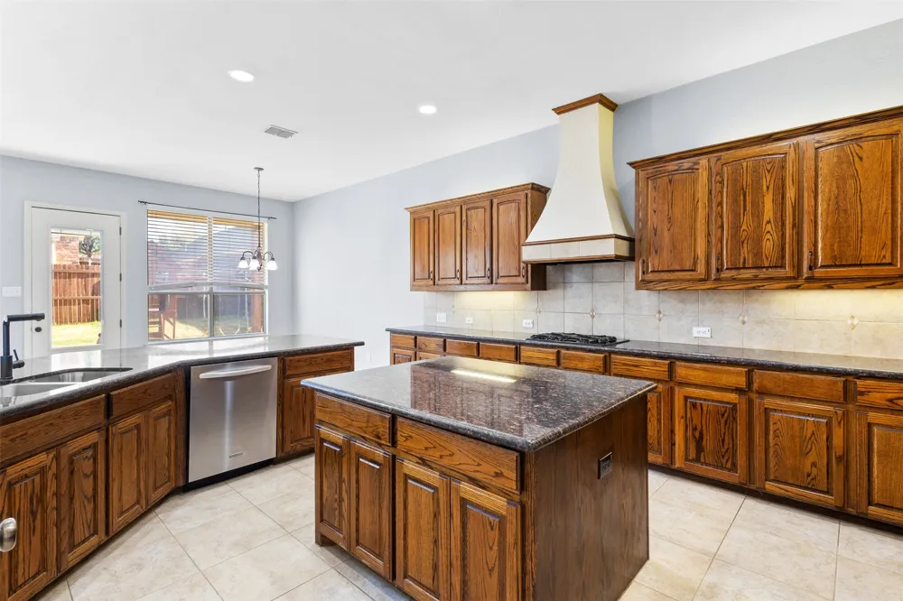 221 Tipperary Drive Keller, TX 76248