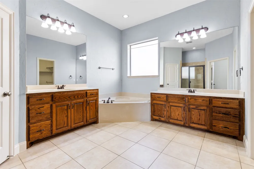 221 Tipperary Drive Keller, TX 76248