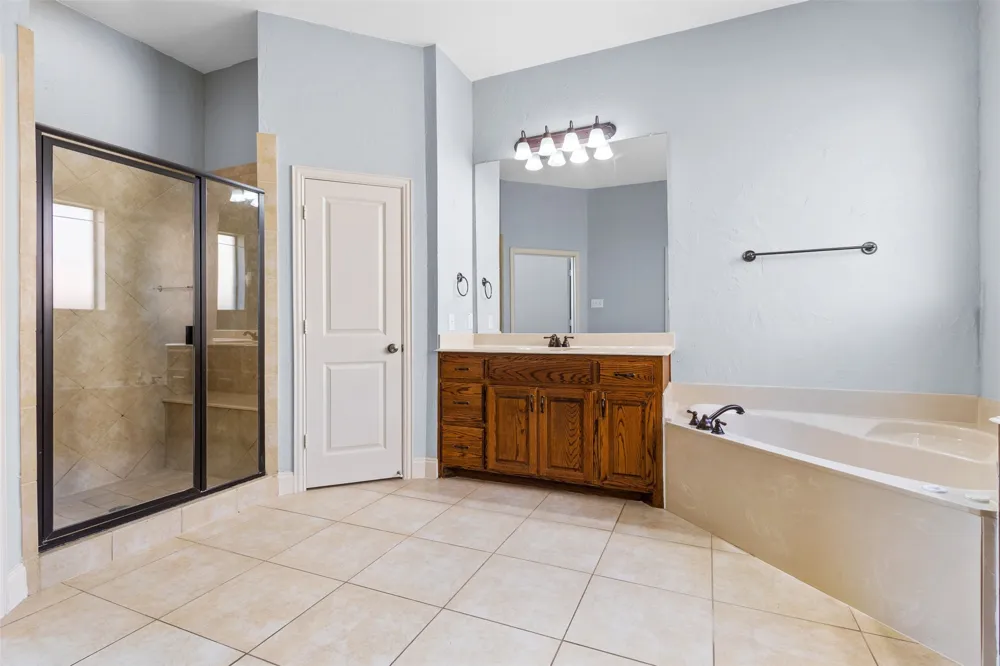 221 Tipperary Drive Keller, TX 76248