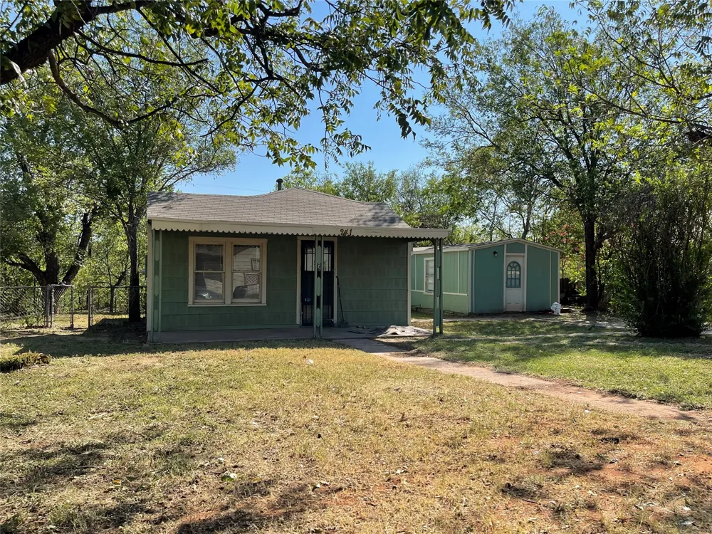 1241 Houston Street Abilene, TX 79601