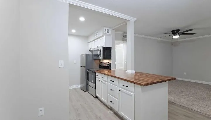 132 Oyster Creek Drive #14 Lake Jackson, TX 77566