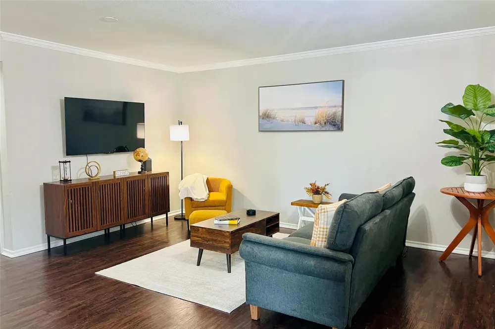 132 Oyster Creek Drive #18 Lake Jackson, TX 77566