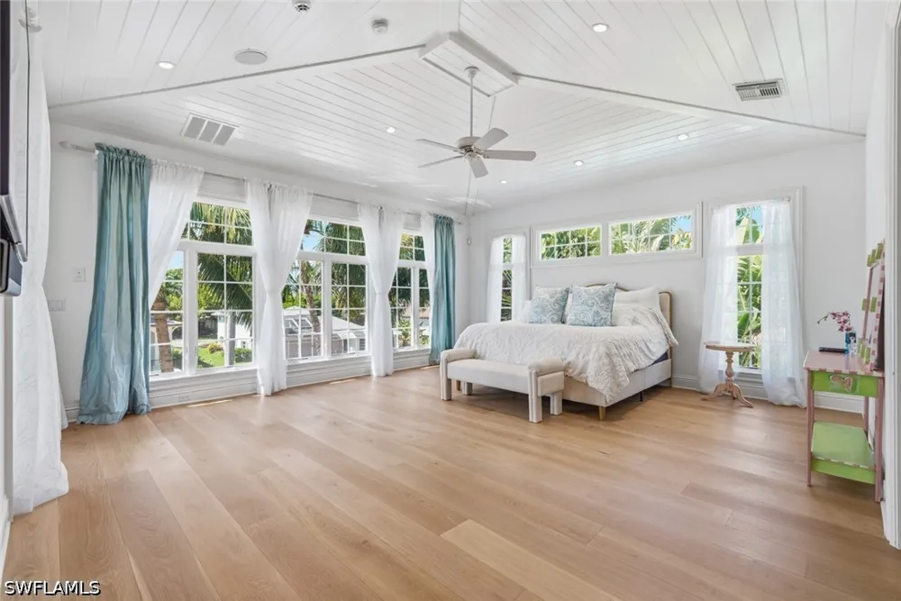 14th Ave S Naples, FL 34102