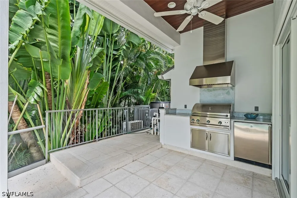 14th Ave S Naples, FL 34102