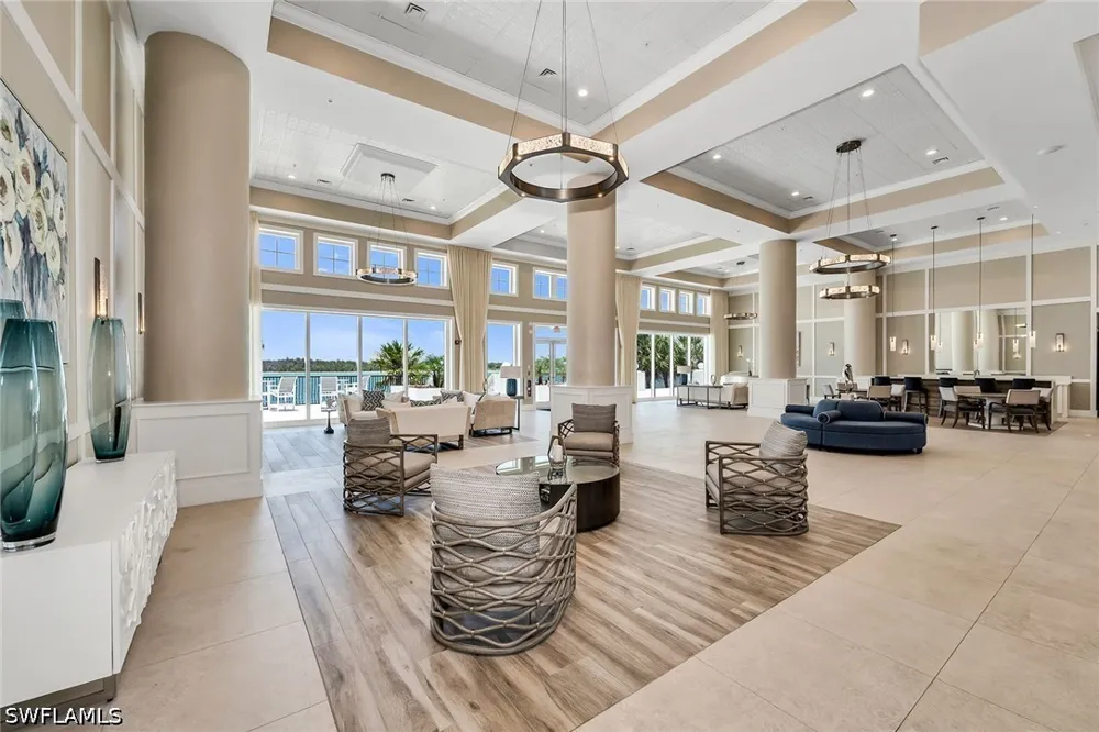 La Peninsula Boulevard #603 Naples, FL 34113