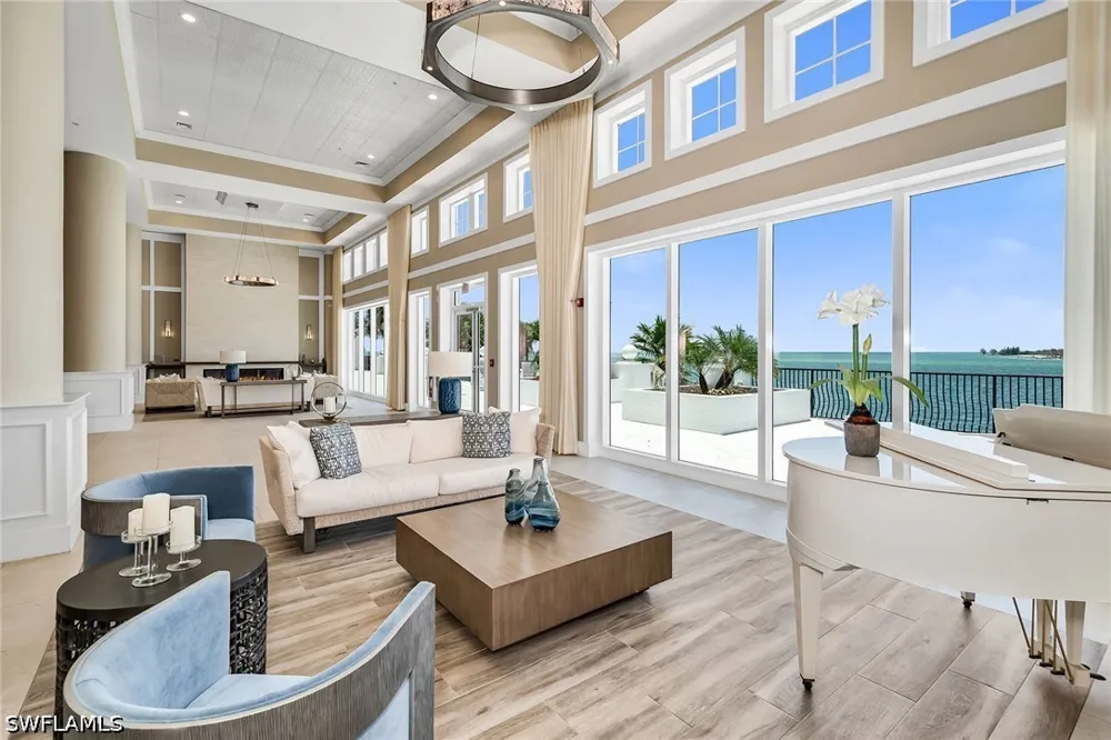 La Peninsula Boulevard #603 Naples, FL 34113