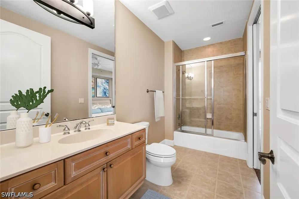 La Peninsula Boulevard #603 Naples, FL 34113