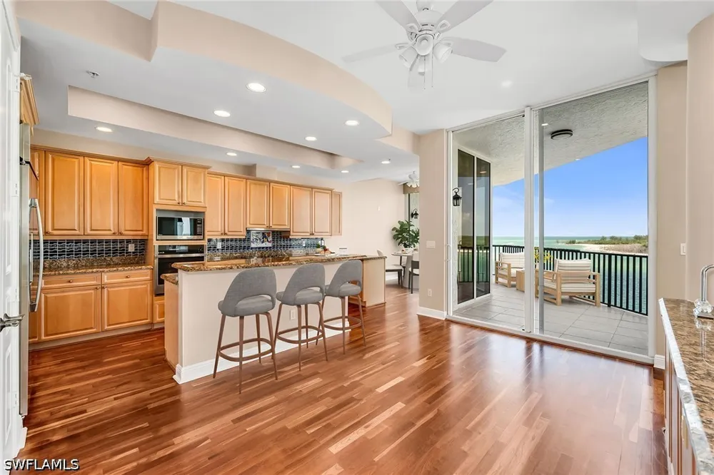 La Peninsula Boulevard #603 Naples, FL 34113