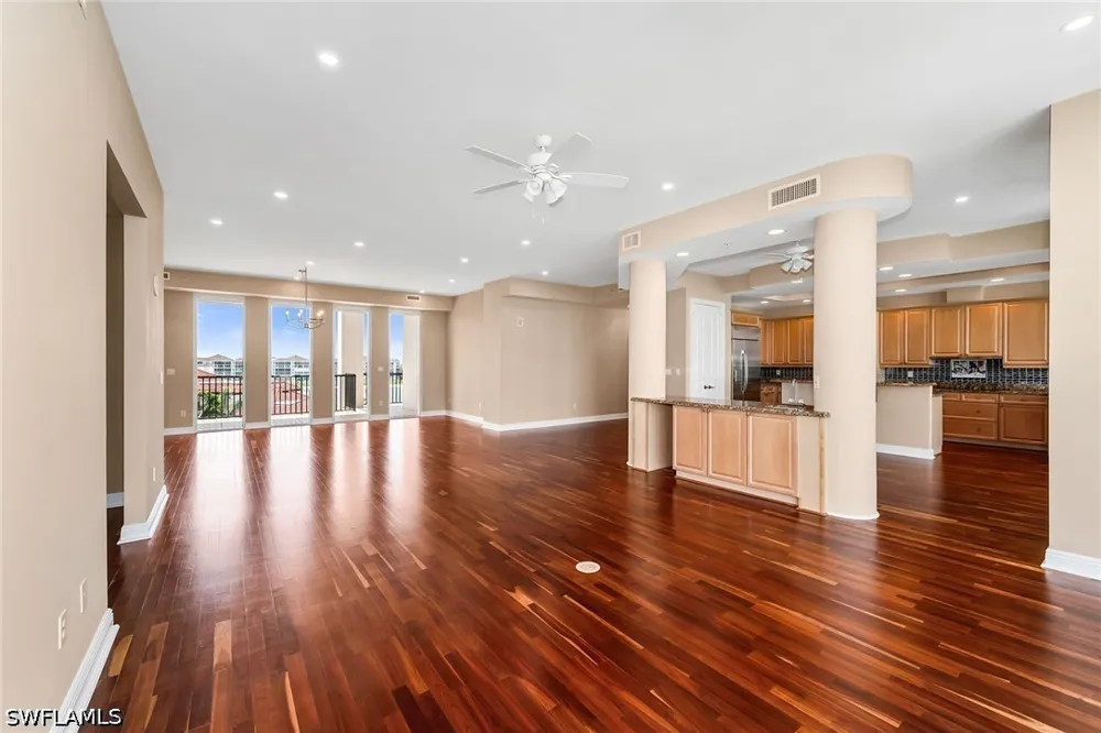 La Peninsula Boulevard #603 Naples, FL 34113