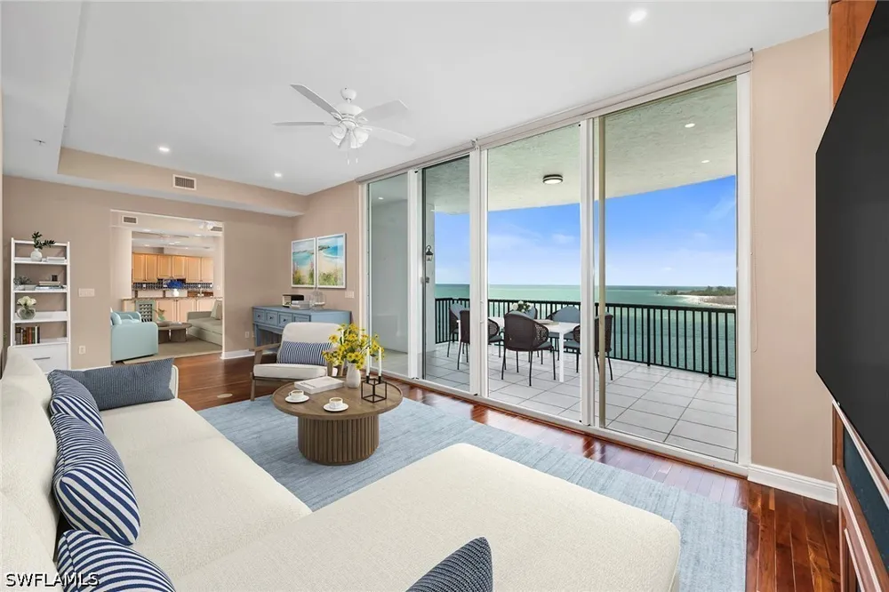 La Peninsula Boulevard #603 Naples, FL 34113