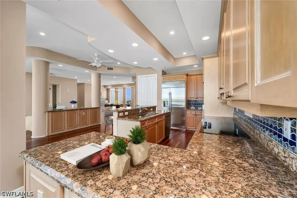 La Peninsula Boulevard #603 Naples, FL 34113